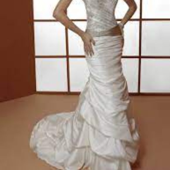 NWT OreaSposa wedding gown - Picture 2 of 8